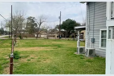 245 E Pipkin Street #C, Beaumont, TX 77705 - Photo 5