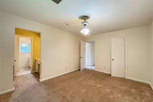 12342 Barryknoll Ln, Houston, TX 77024 - Photo 15