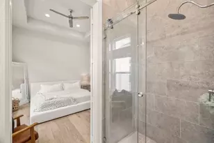 726 Carriage Knls Dr, Houston, TX 77008 - Photo 25