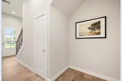 726 Carriage Knolls Drive, Houston, TX 77008 - Photo 5