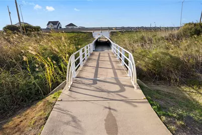 26003 Bay Breeze Drive, Galveston, TX 77554 - Photo 23