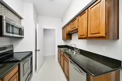 2400 N Braeswood Boulevard #324, Houston, TX 77030 - Photo 13