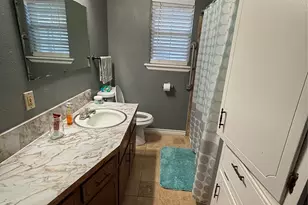 708 W Ave A, Lampasas, TX 76550 - Photo 9