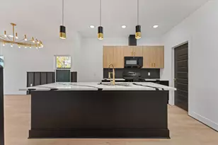 1025 Calvin Ave, Houston, TX 77088 - Photo 15