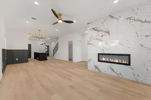 1025 Calvin Ave, Houston, TX 77088 - Photo 7