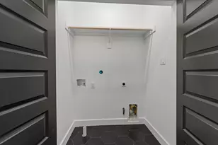 1025 Calvin Ave, Houston, TX 77088 - Photo 17