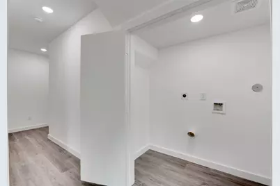 8126 Sterlingshire Street #B, Houston, TX 77078 - Photo 7