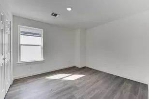 8126 Sterlingshire St, Houston, TX 77078 - Photo 13
