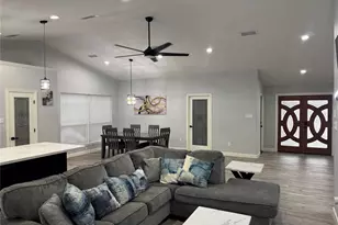 11514 Camphorwood Dr, Houston, TX 77089 - Photo 5