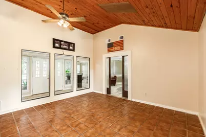 54 Royal Oak Circle, Lake Jackson, TX 77566 - Photo 13