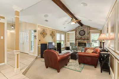 54 Royal Oak Circle, Lake Jackson, TX 77566 - Photo 7