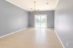 2409 Deerwood Ct, Katy, TX 77493 - Photo 9
