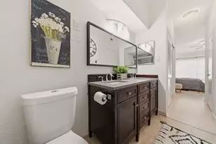2100 Tanglewilde St, Houston, TX 77063 - Photo 7