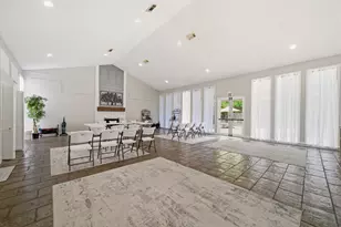 2100 Tanglewilde St, Houston, TX 77063 - Photo 21