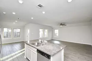 2131 Levant Ln, Baytown, TX 77523 - Photo 9