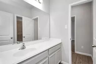 2131 Levant Ln, Baytown, TX 77523 - Photo 5