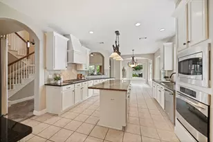 3302 Long Meadow Ct, Pearland, TX 77584 - Photo 11