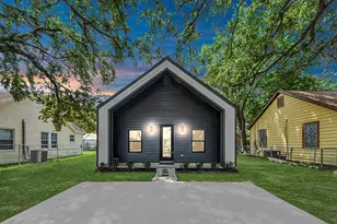 605 E Murrill Ave, Baytown, TX 77520 - Photo 3