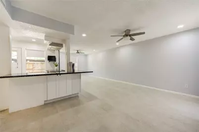 7965 Kendalia Drive, Houston, TX 77036 - Photo 17