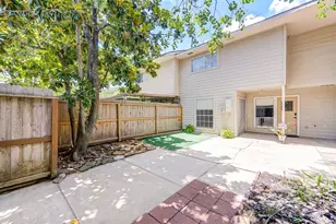 7965 Kendalia Dr, Houston, TX 77036 - Photo 3