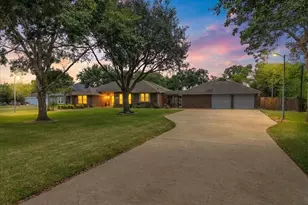 5255 Beaver Rd, Santa Fe, TX 77517 - Photo 1