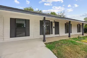 608 Lloyd Dr, Baytown, TX 77521 - Photo 3
