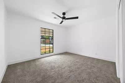 608 Lloyd Drive, Baytown, TX 77521 - Photo 9