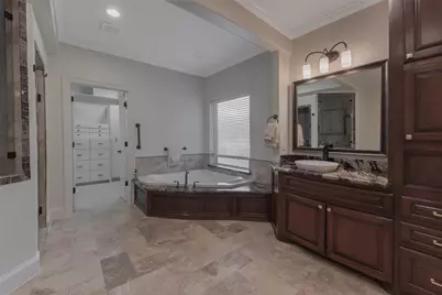 700 Carriage Hills Boulevard, Conroe, TX 77384 - Photo 23