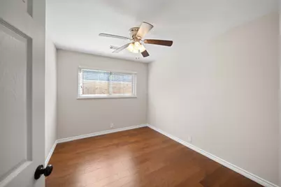 5203 Chantilly Lane, Houston, TX 77092 - Photo 17