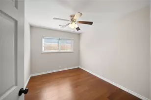 5203 Chantilly Ln, Houston, TX 77092 - Photo 17