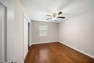 5203 Chantilly Ln, Houston, TX 77092 - Photo 19