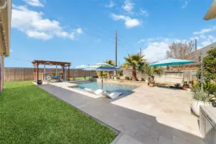 2402 Crossvine Dr, Katy, TX 77494 - Photo 31