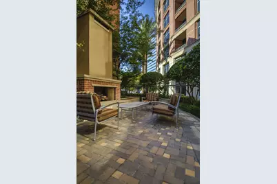 1901 Post Oak Boulevard #3507, Houston, TX 77056 - Photo 15
