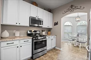 29307 Pear Side Ct, Spring, TX 77386 - Photo 5