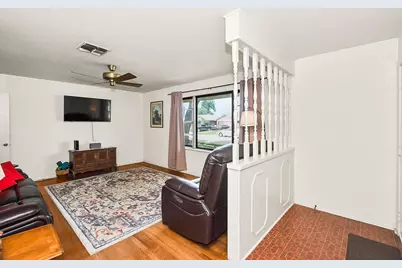 4923 Saxon Drive, Houston, TX 77092 - Photo 13