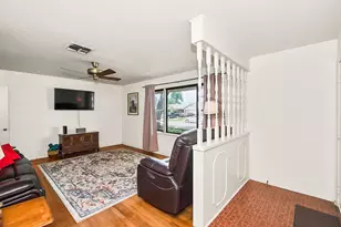 4923 Saxon Dr, Houston, TX 77092 - Photo 13