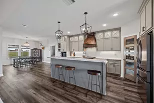 756 Angus Trail, Angleton, TX 77515 - Photo 7