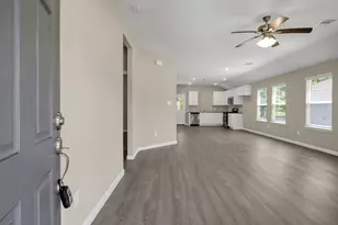 811 Jefferson Ave, Cleveland, TX 77327 - Photo 3