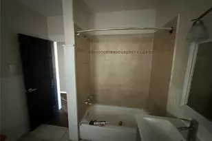 3018 Wentworth St, Houston, TX 77004 - Photo 19