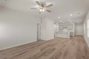 1213 Red Hills Dr, Iowa Colony, TX 77583 - Photo 7