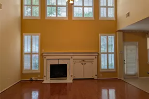 6018 Briar Hill Ct, Sugar Land, TX 77479 - Photo 3