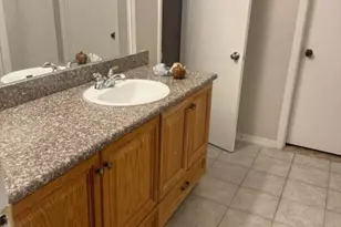 9809 Richmond Ave, Houston, TX 77042 - Photo 17