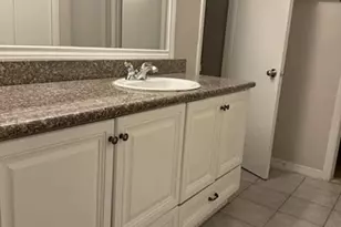9809 Richmond Ave, Houston, TX 77042 - Photo 19
