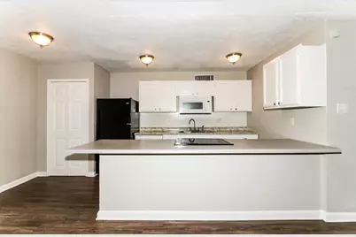 6914 Pickett Drive, Richmond, TX 77469 - Photo 9