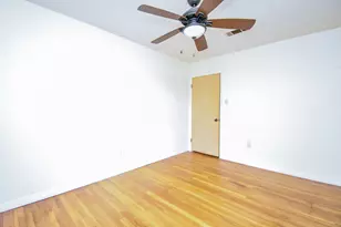 4721 Briarbend Dr, Houston, TX 77035 - Photo 23