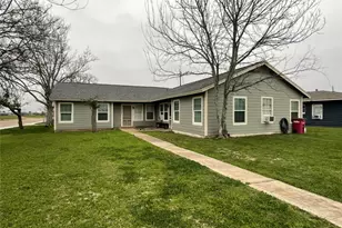 1754 W 6th St, Freeport, TX 77541 - Photo 1