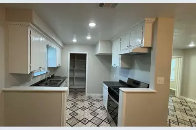 7542 Bywood Street, Houston, TX 77028 - Photo 7