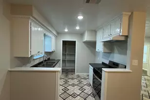 7542 Bywood St, Houston, TX 77028 - Photo 7