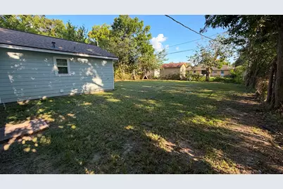 7542 Bywood Street, Houston, TX 77028 - Photo 9