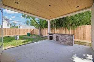1050 W 42nd St, Houston, TX 77018 - Photo 25